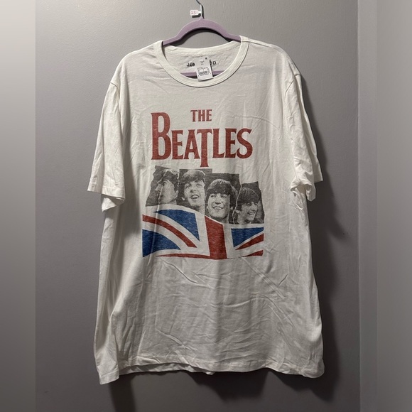 Junk food The Beatles Graphic T Shirt new with tags British flag - Picture 1 of 7
